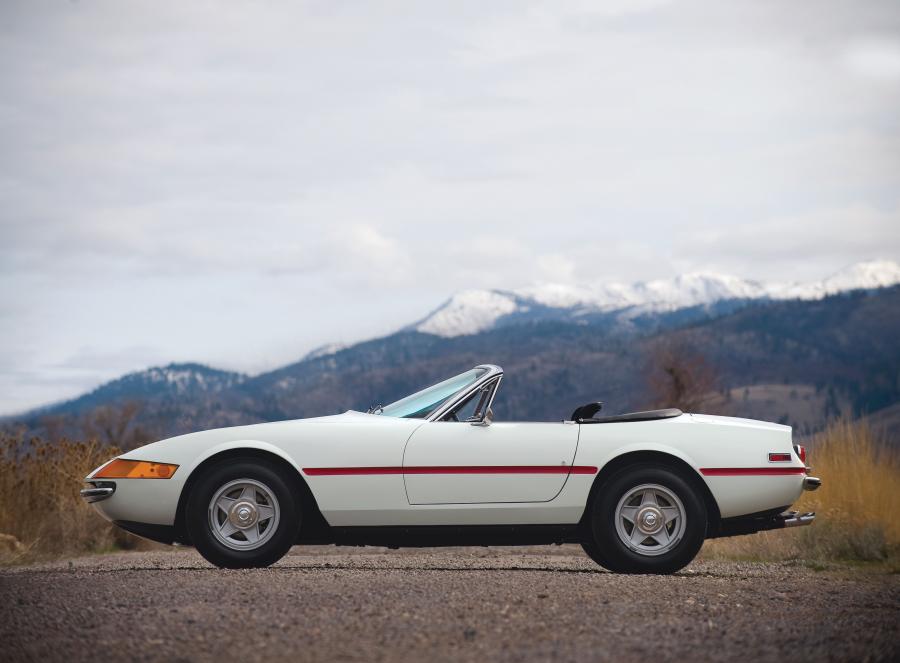  Ferrari 365 GTB/4 Daytona Spyder White 1971 года  (фото 2 из 4)
